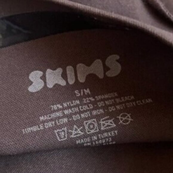 Skims S/M Seamless Sculpt Mid Rise Thong Shapewear Core Control Cocoa Brown NWOT - Picture 3 of 7